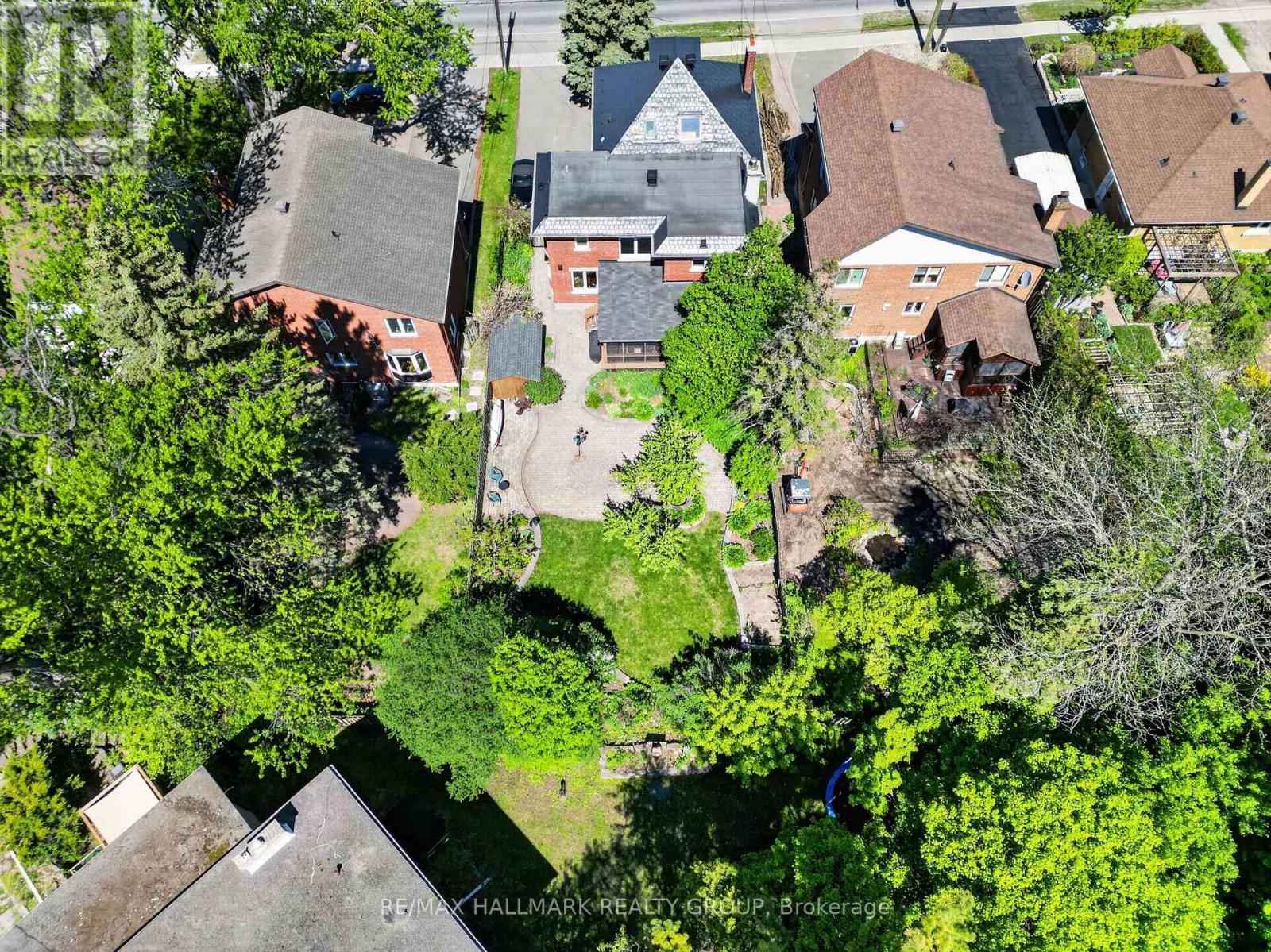 2043 RIVERSIDE DRIVE - 45