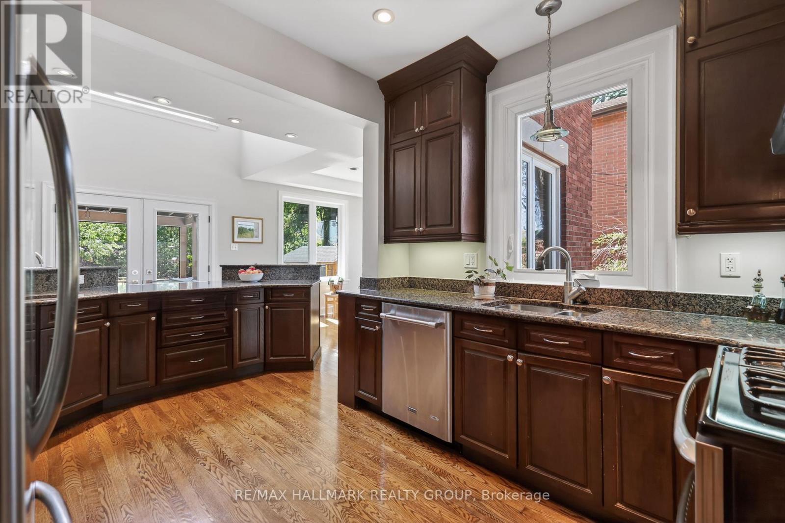 2043 RIVERSIDE DRIVE - 5