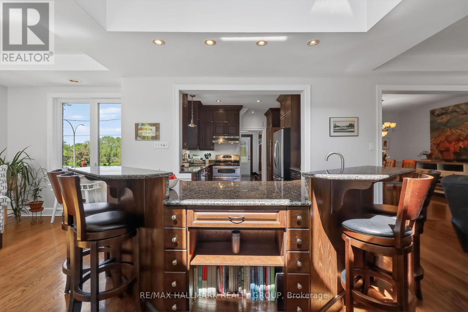 2043 RIVERSIDE DRIVE - 7