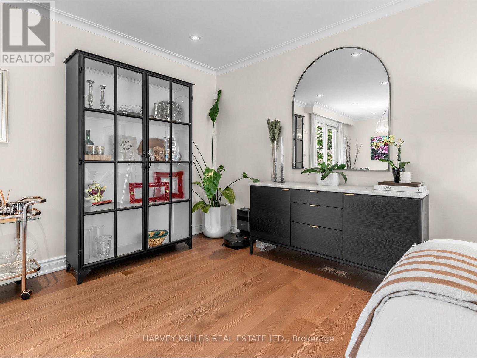 237 SEARLE AVENUE - 13