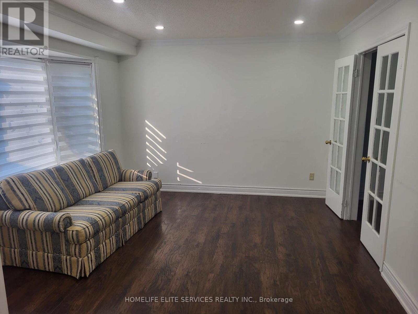 43 BELLWOOD DRIVE - 2