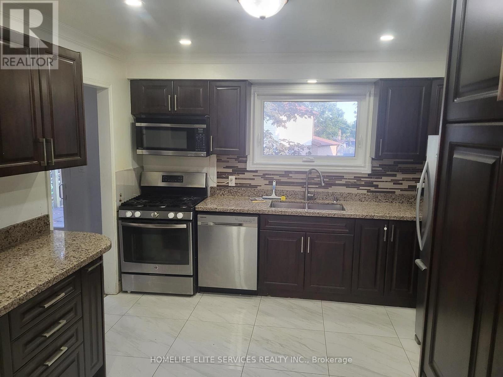 43 BELLWOOD DRIVE - 7