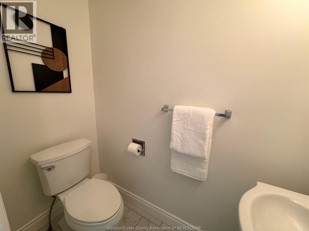 5458 LASSALINE AVENUE - 12