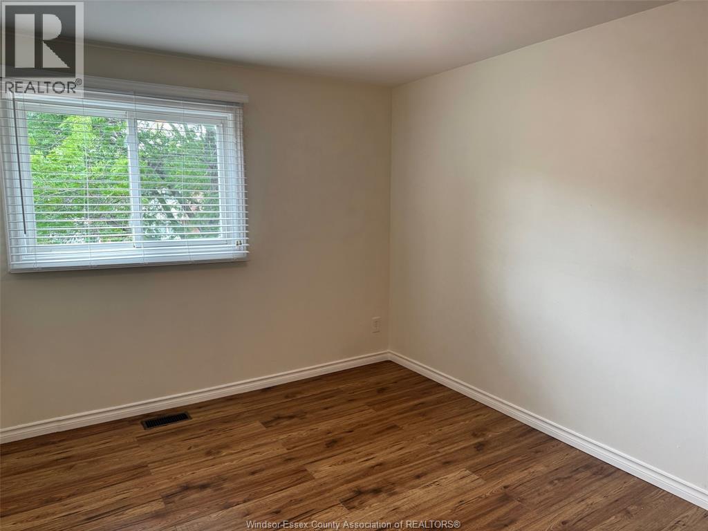 5458 LASSALINE AVENUE - 17