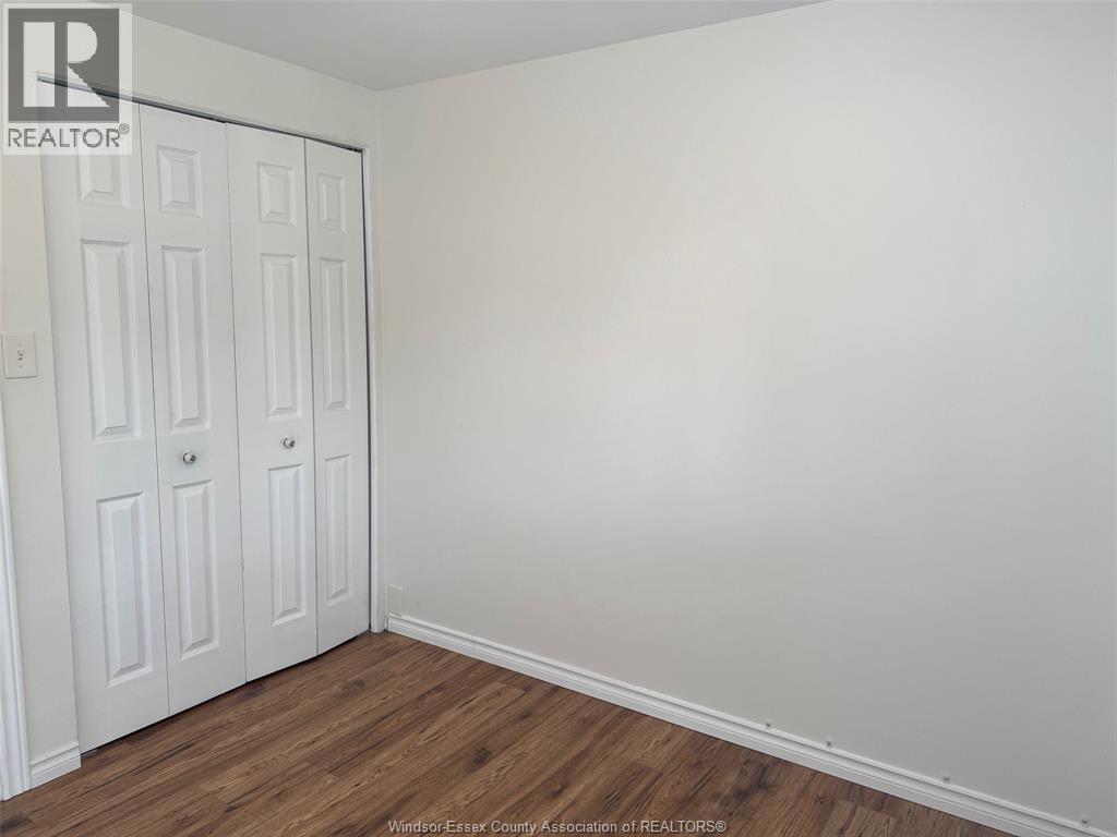 5458 LASSALINE AVENUE - 19