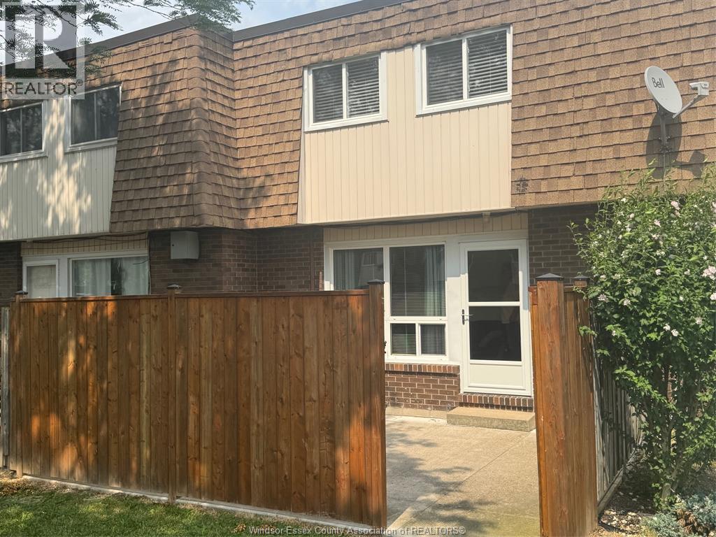 5458 LASSALINE AVENUE - 27