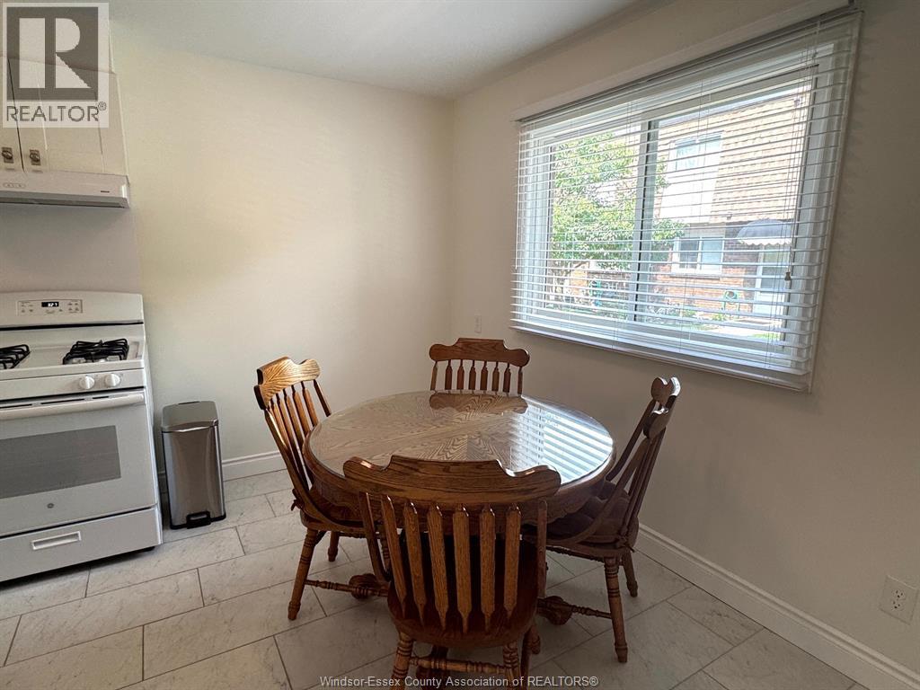 5458 LASSALINE AVENUE - 6