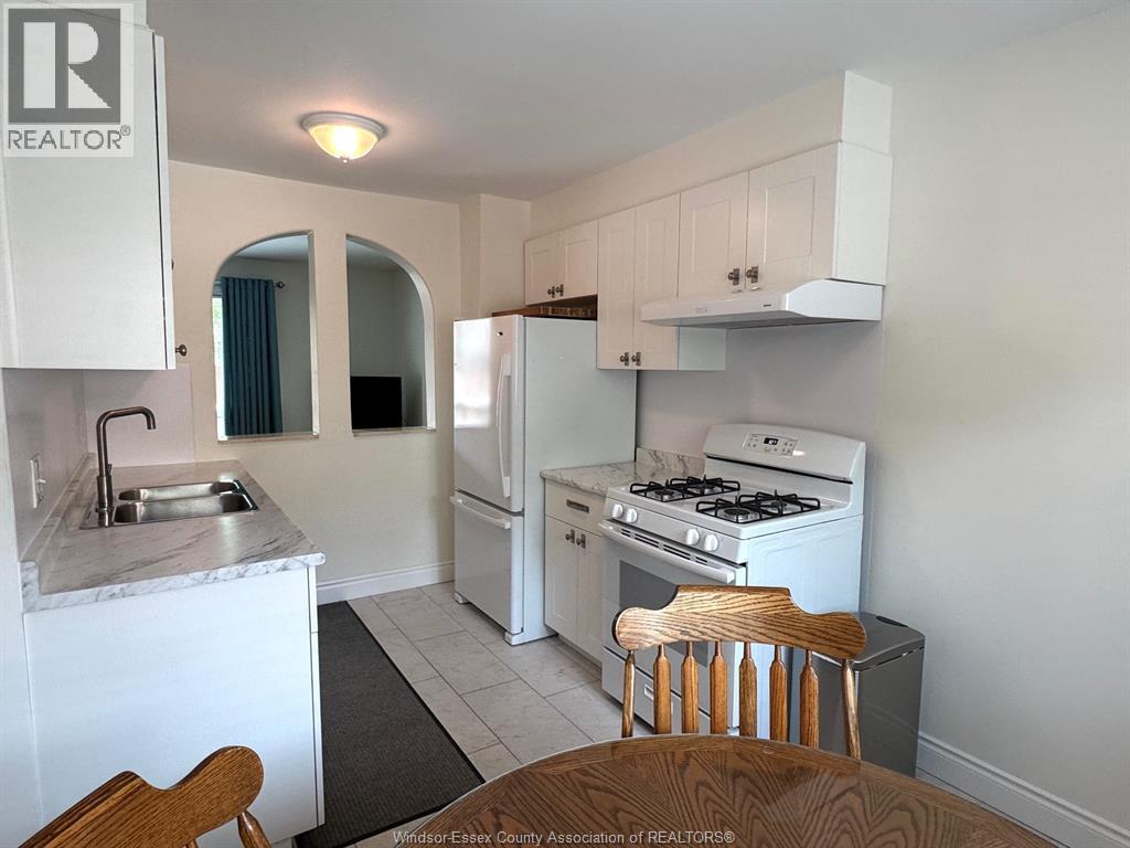 5458 LASSALINE AVENUE - 7