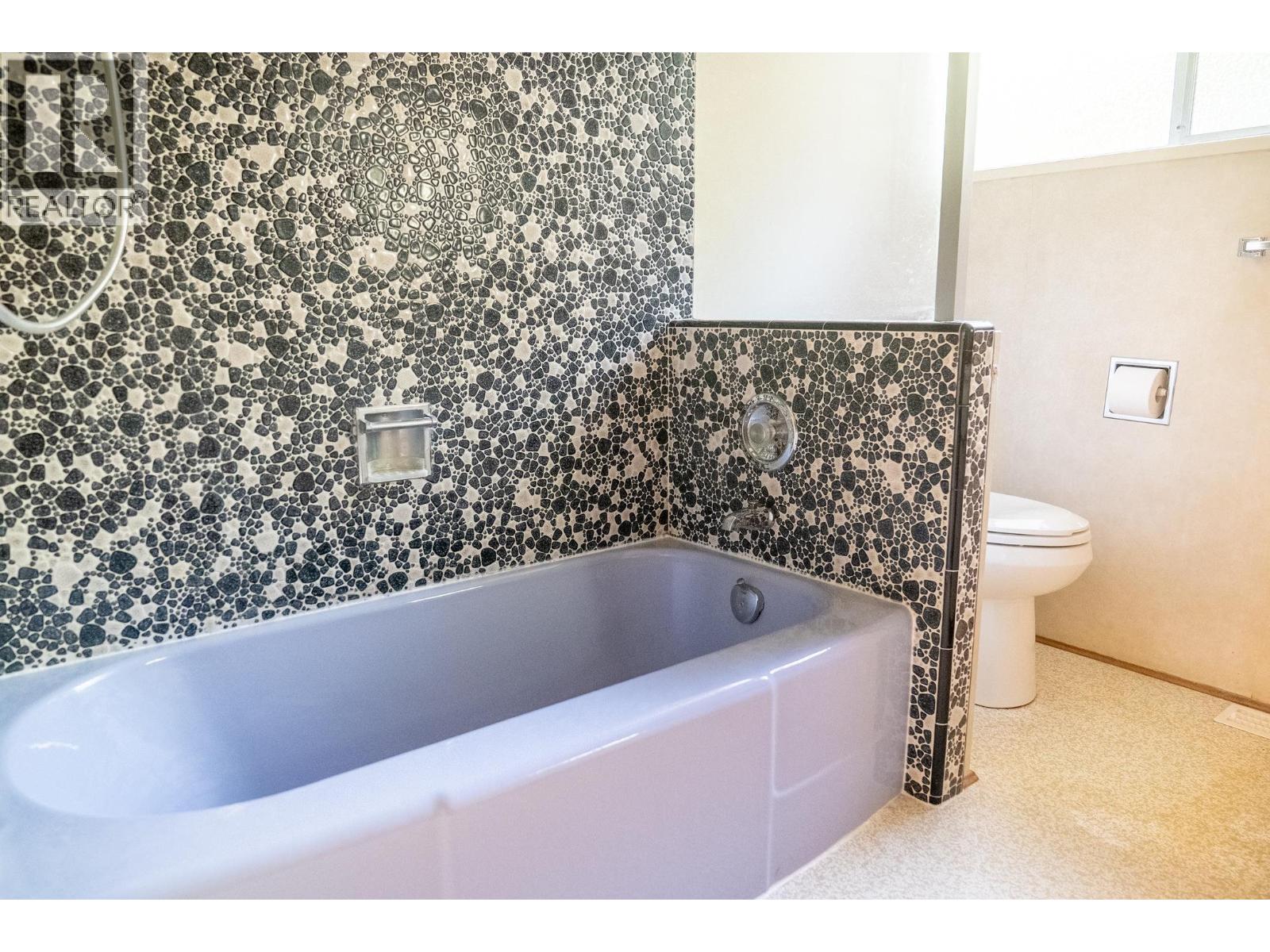 2610 GUNWHALE ROAD, Pender Island