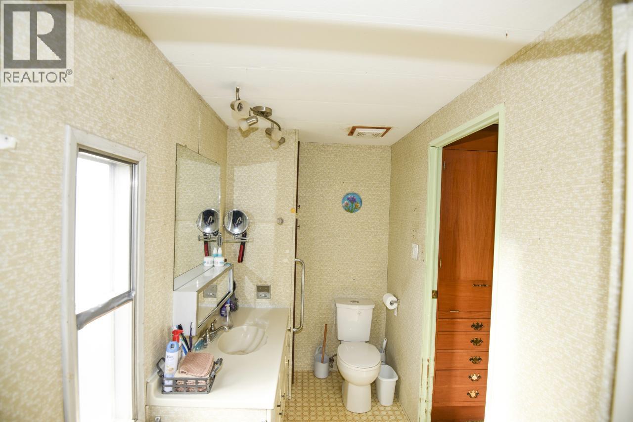 7520 WEST SUBDIVISION Road - 28