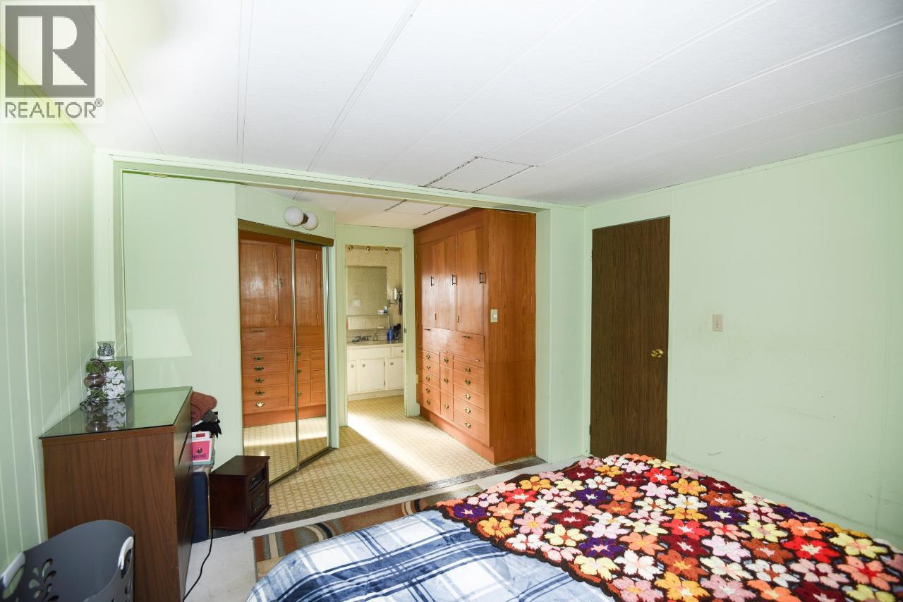 7520 WEST SUBDIVISION Road - 29