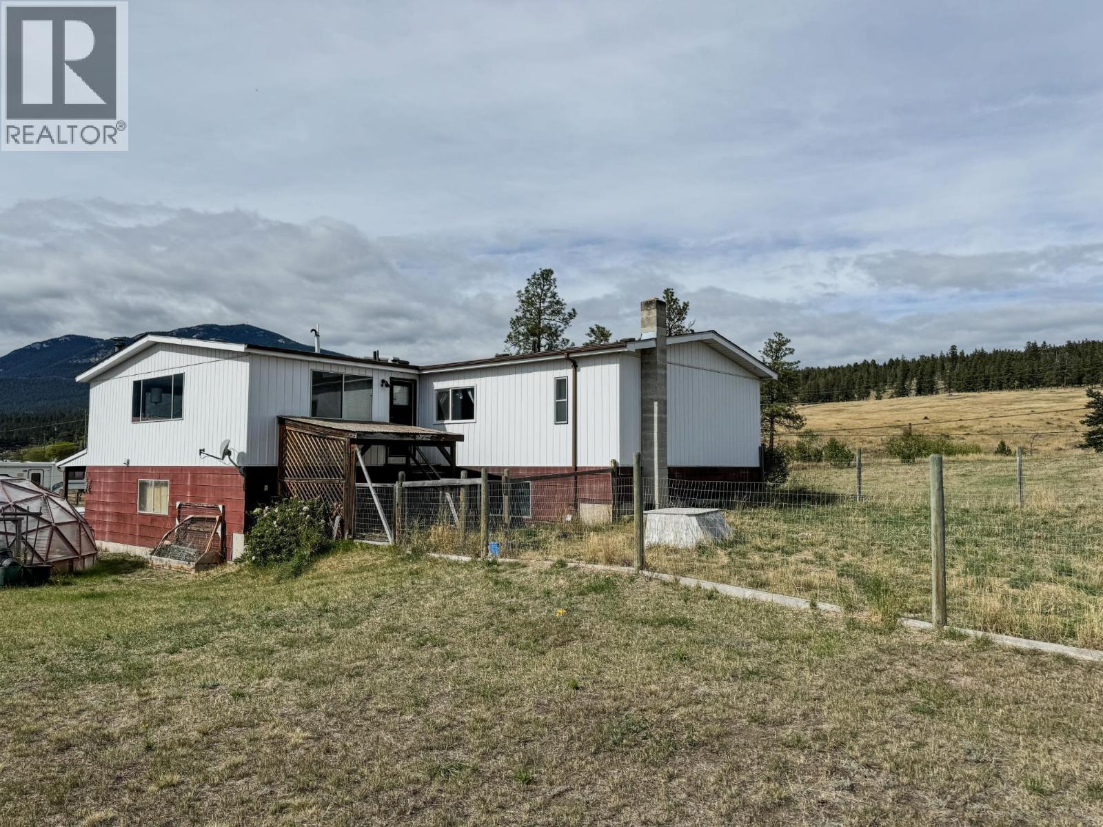 7520 WEST SUBDIVISION Road - 52