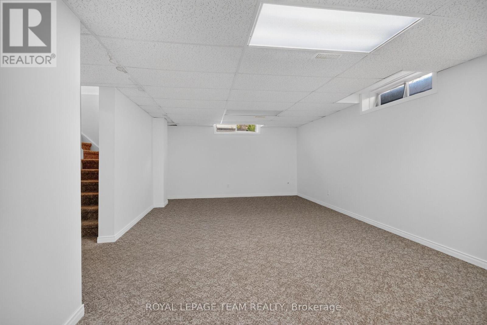 32 VISTAPOINTE DRIVE - Image 30