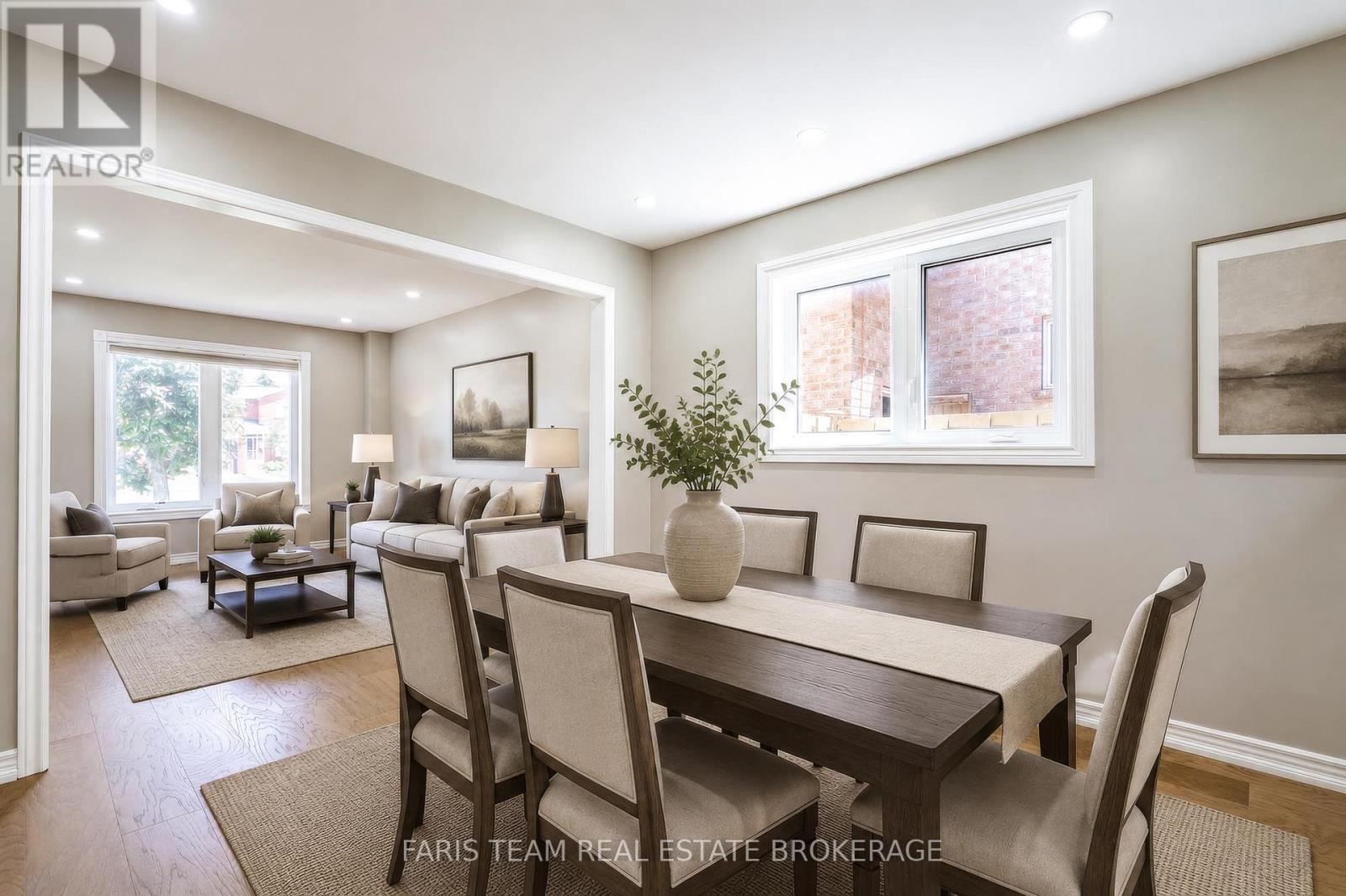 186 FERNDALE DRIVE S - 12