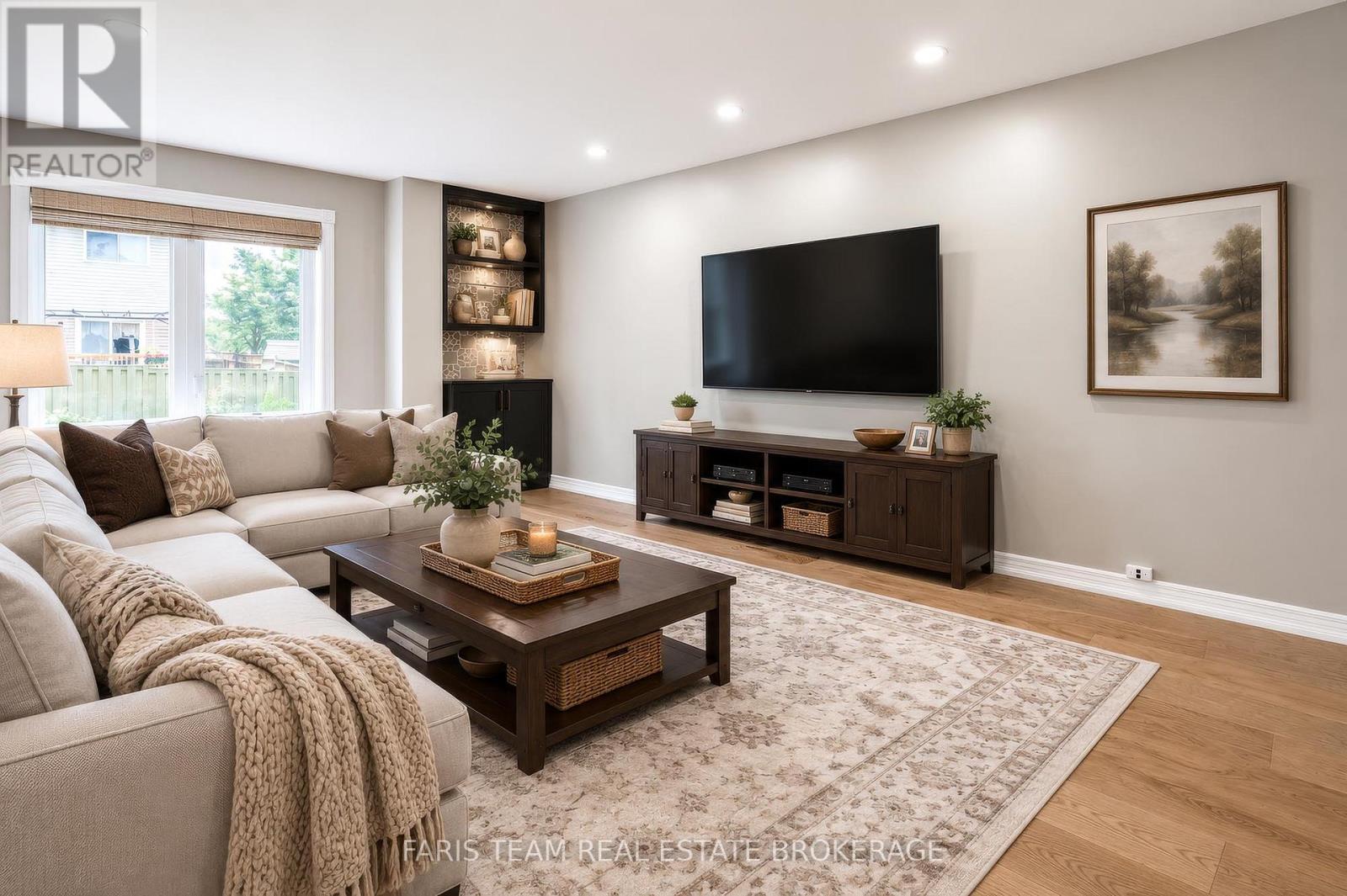 186 FERNDALE DRIVE S - 15