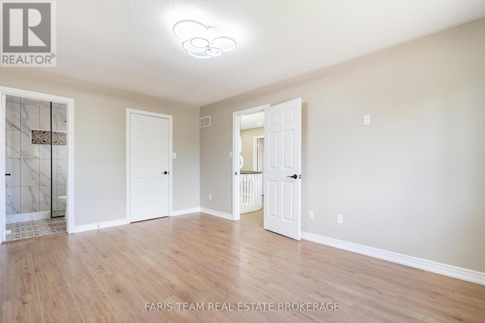 186 FERNDALE DRIVE S - 20