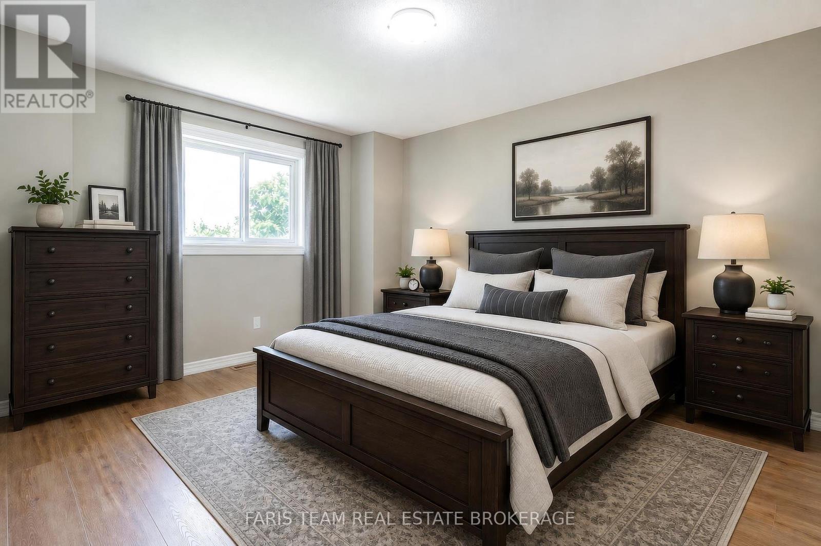 186 FERNDALE DRIVE S - 24