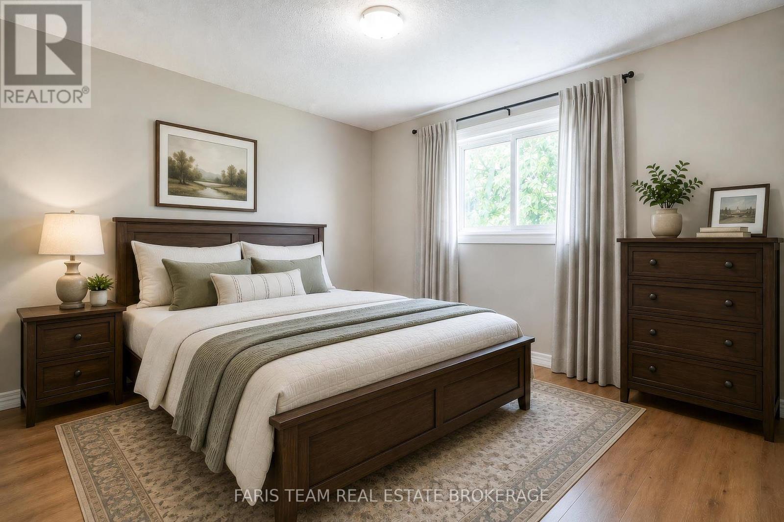 186 FERNDALE DRIVE S - 26