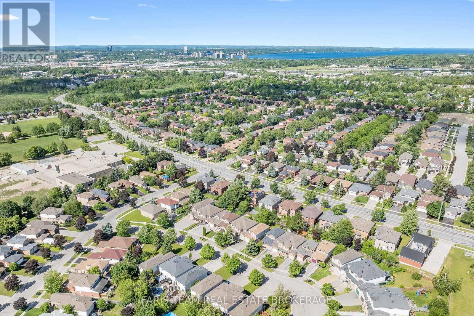 186 FERNDALE DRIVE S - 44