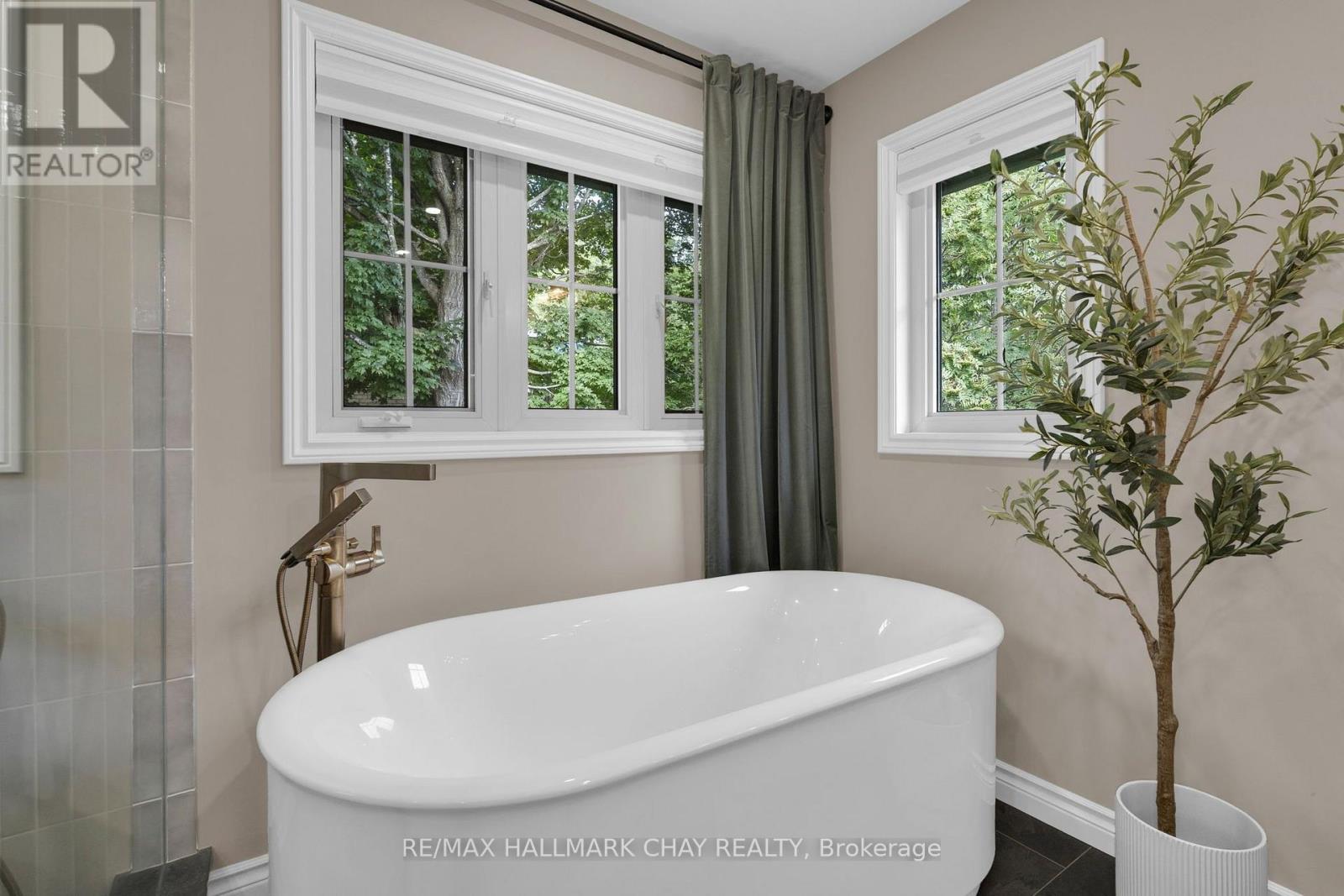 32 FOREST HILL DRIVE - Image 21