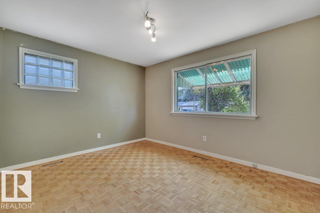10148 87 Street NW - Photo 24