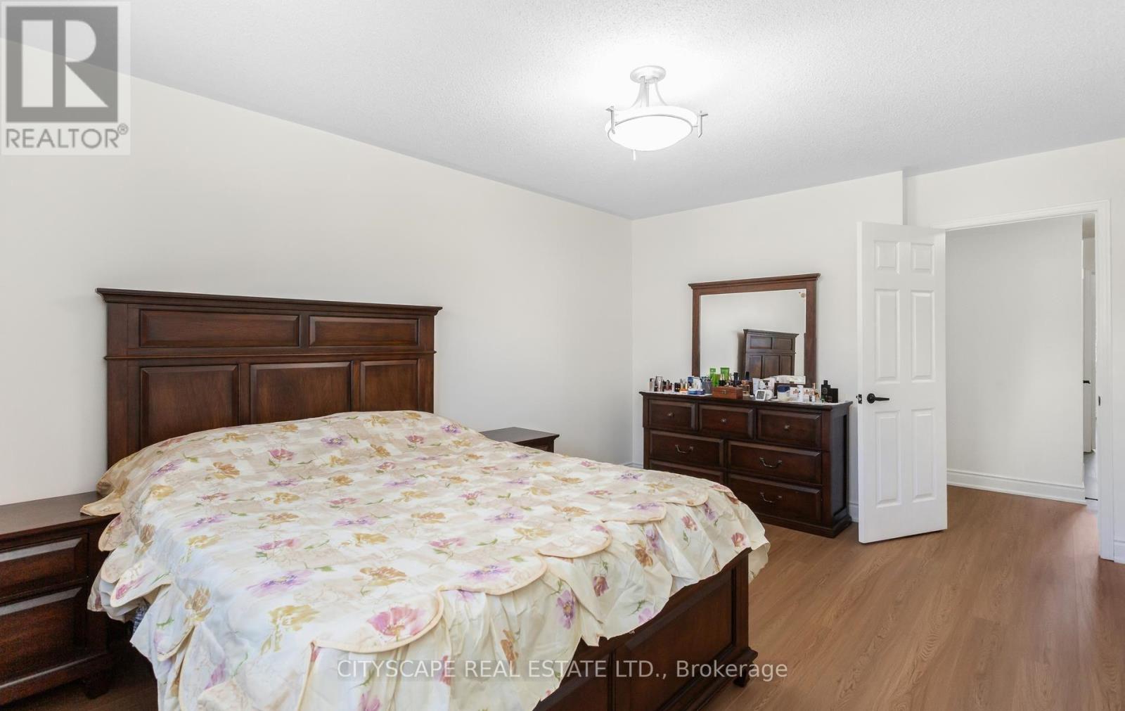5685 TOPAZ PLACE - Image 27