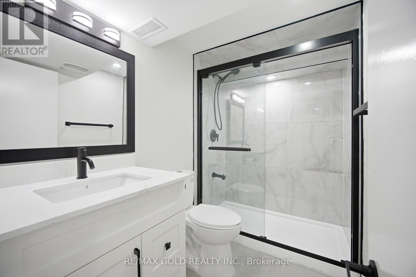 8 ATHLONE AVENUE - 37
