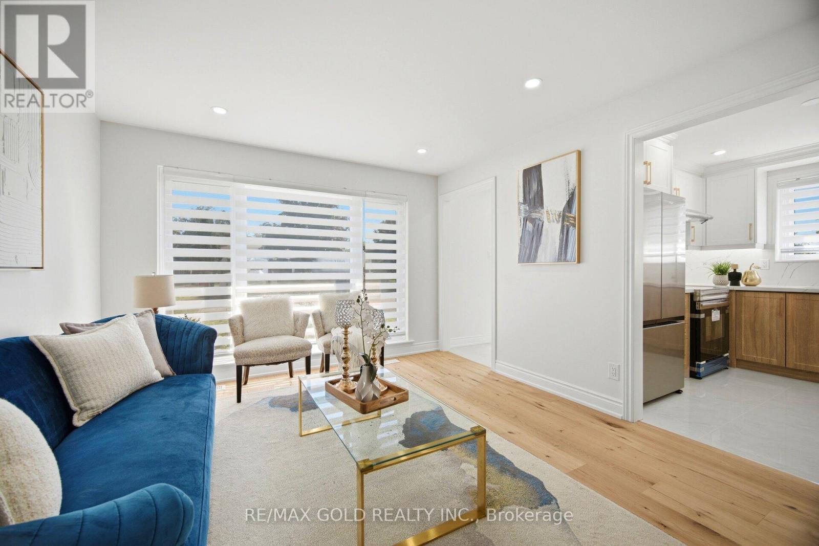 8 ATHLONE AVENUE - 6