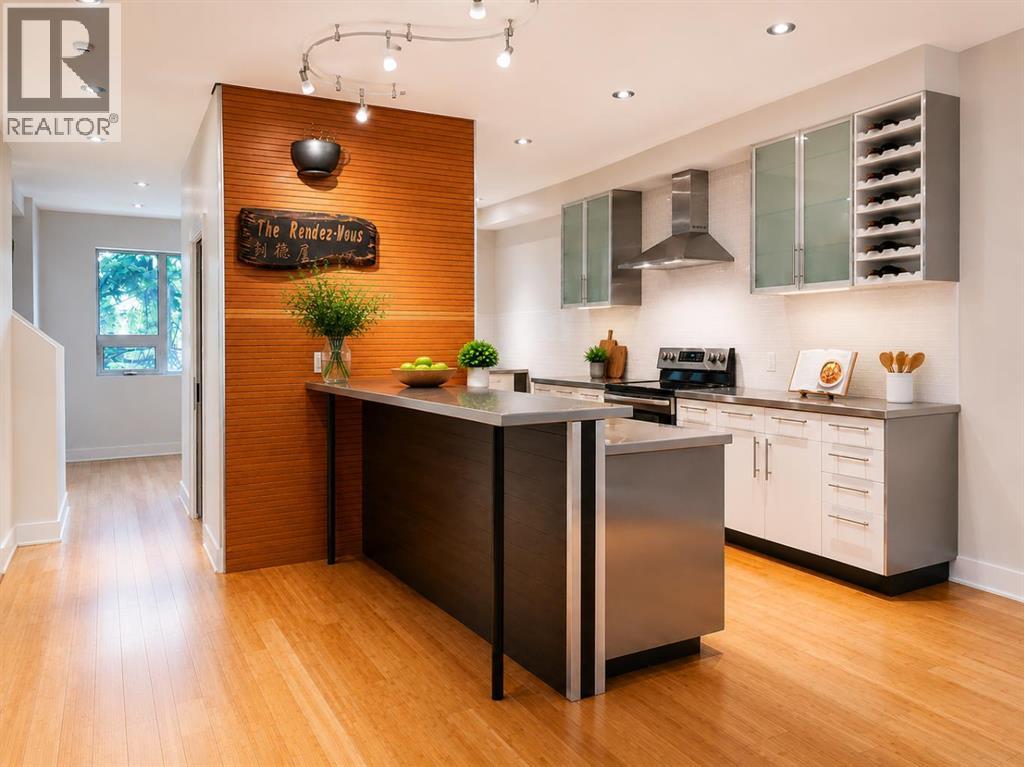 131 8 Avenue NE - 10
