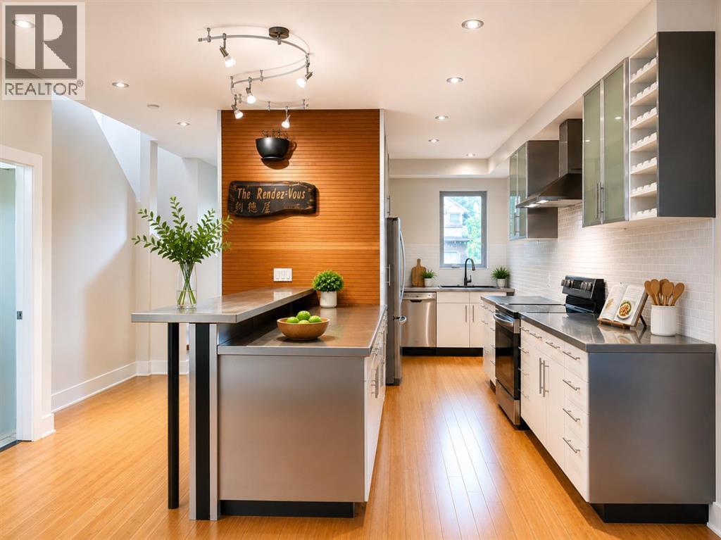 131 8 Avenue NE - 11