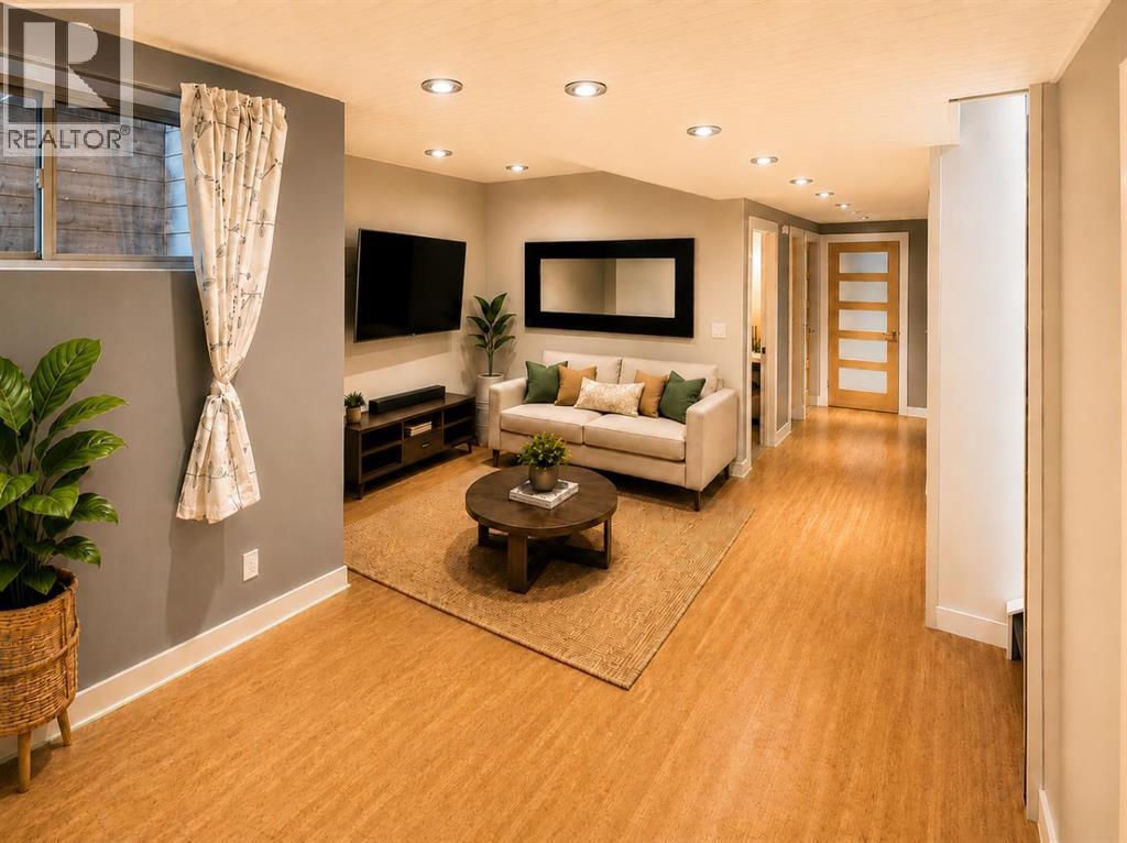 131 8 Avenue NE - 35