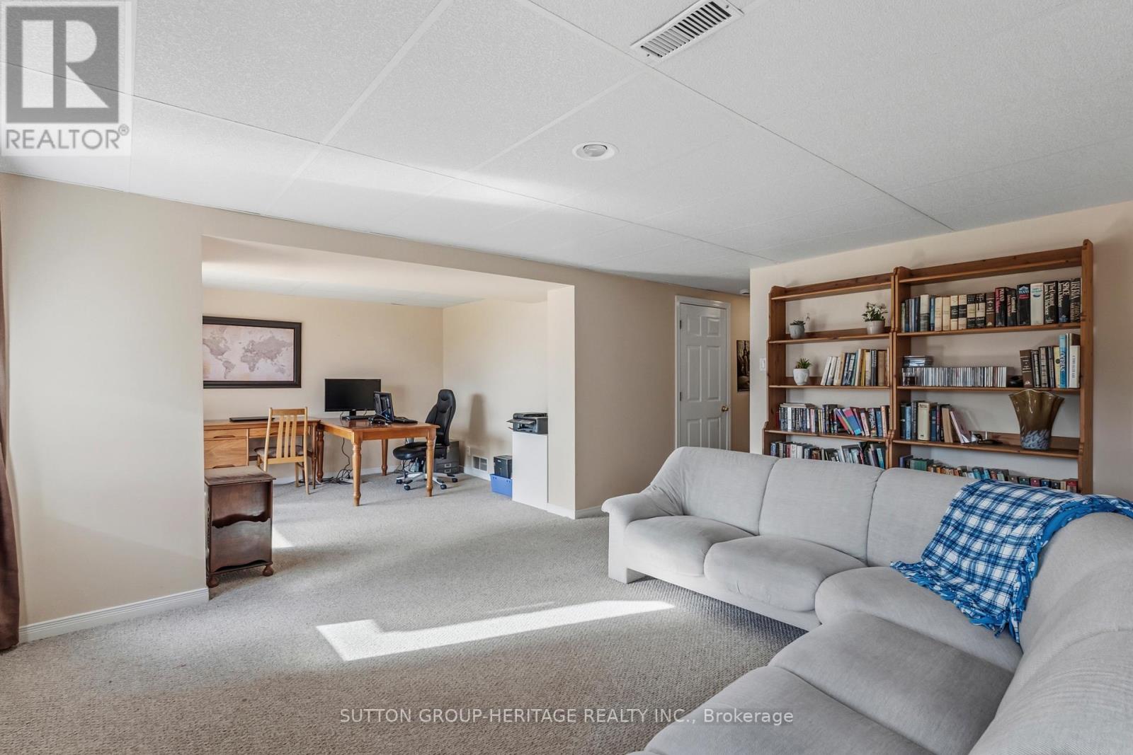16 NOBBS DRIVE - 20