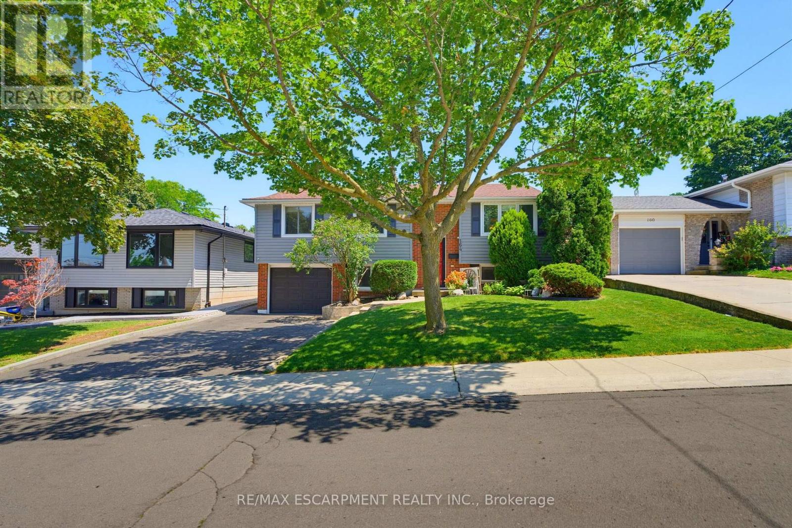 164 HANOVER PLACE - 1