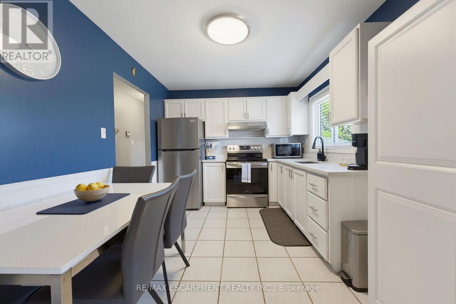 164 HANOVER PLACE - 7