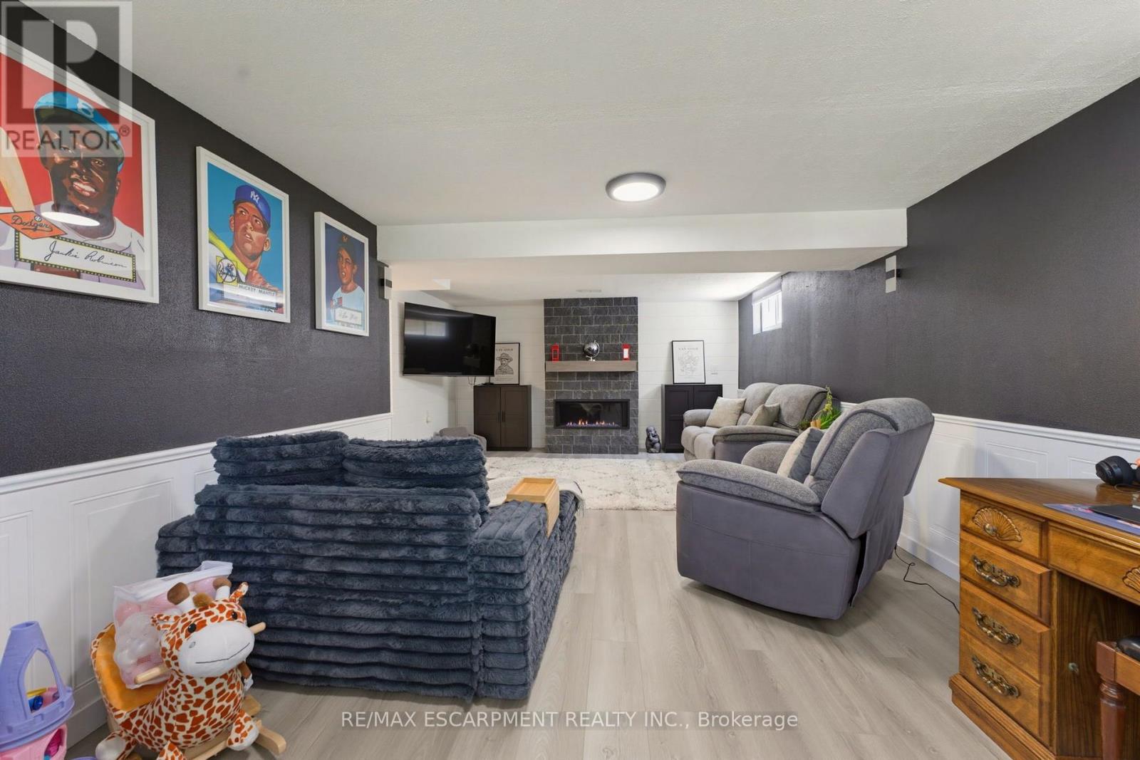 164 HANOVER PLACE - 18