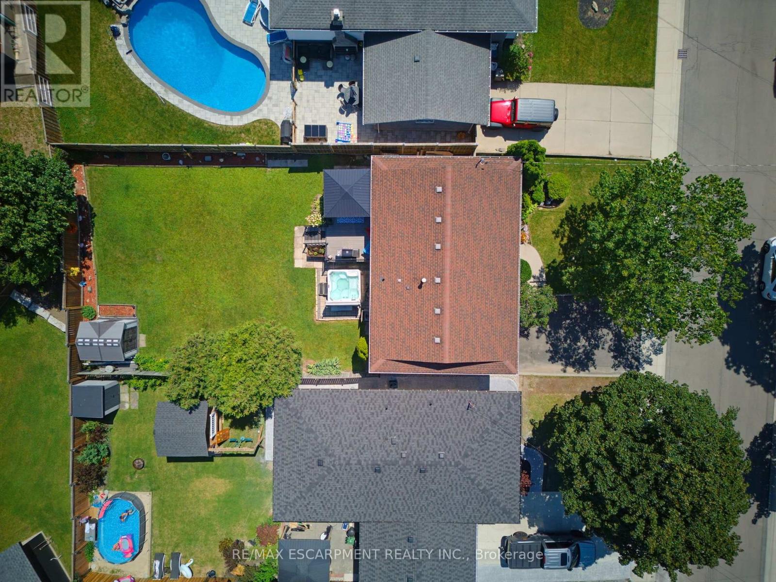 164 HANOVER PLACE - 2