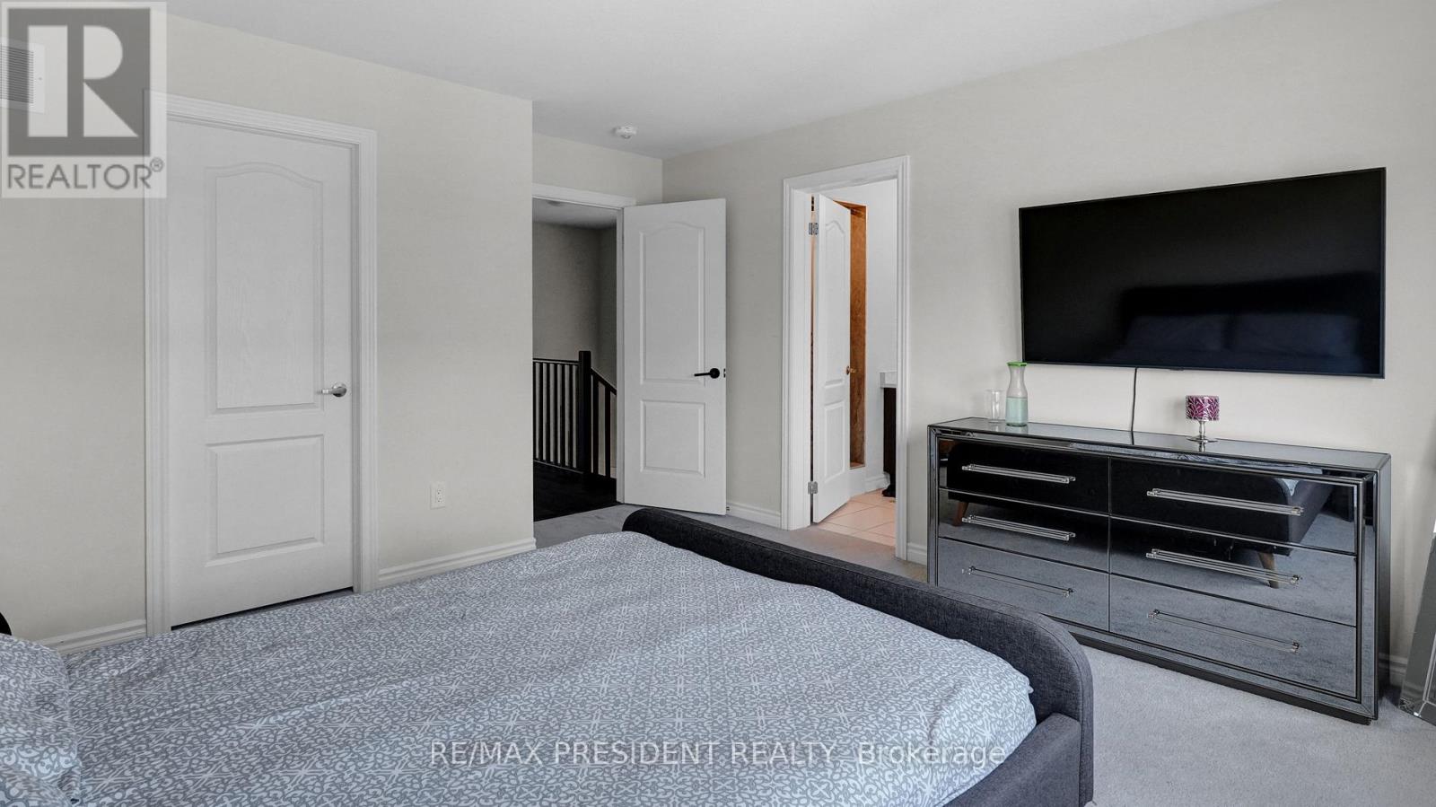105 EVA DRIVE - 26