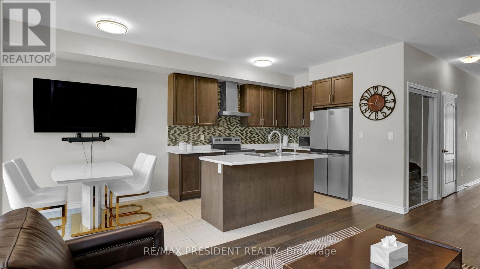 105 EVA DRIVE - 6