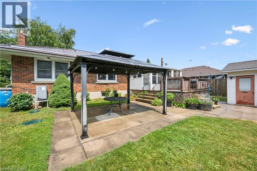 1065 ERIE Street - Image 20