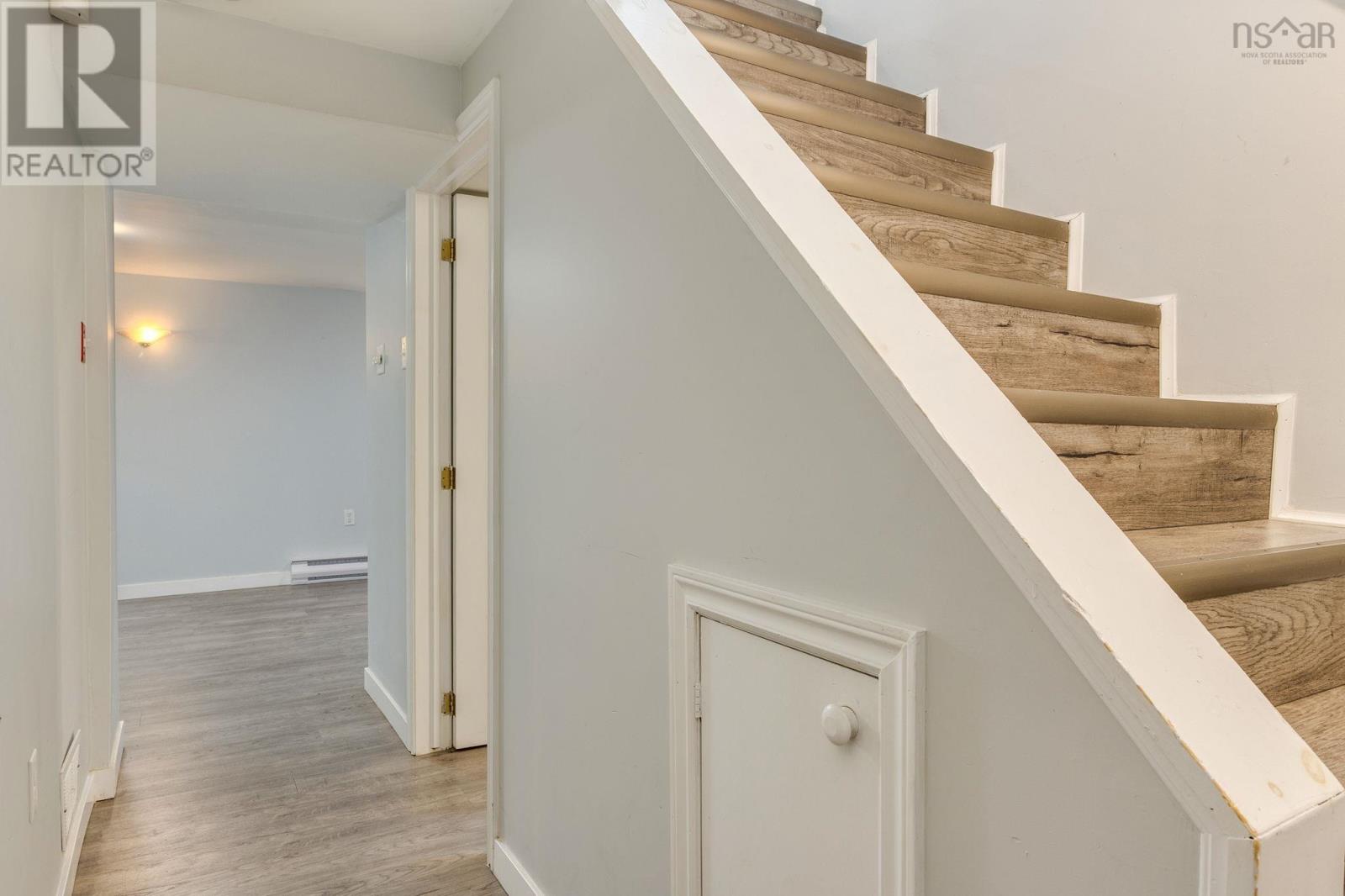 6975 Ward Avenue - 35