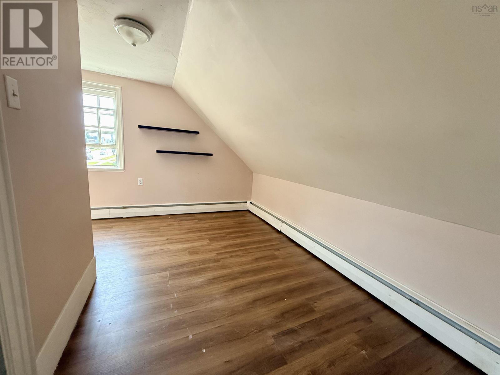 27 Starrs Road - 12