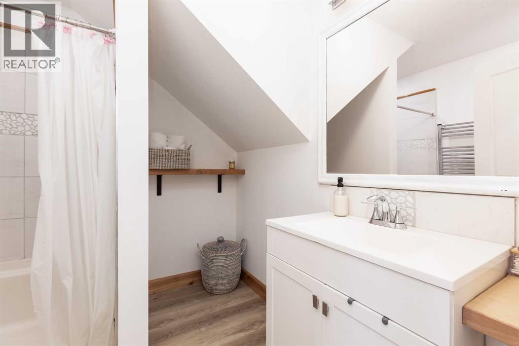 11333 20 Avenue - Image 11