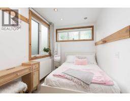 2pc Bathroom - 11333 20 Avenue, Blairmore, AB T0K0E0 Photo 9