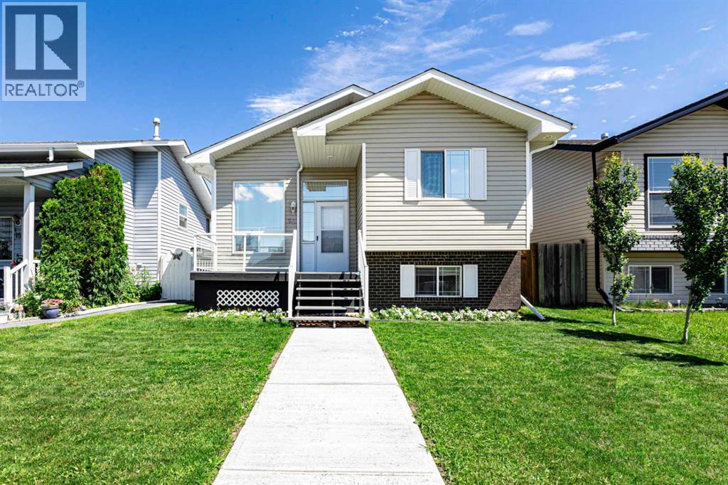 13 Duval Crescent - 1