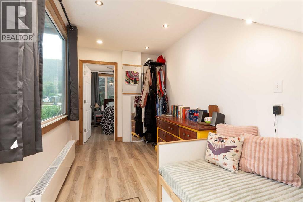 11333 20 Avenue - Image 30