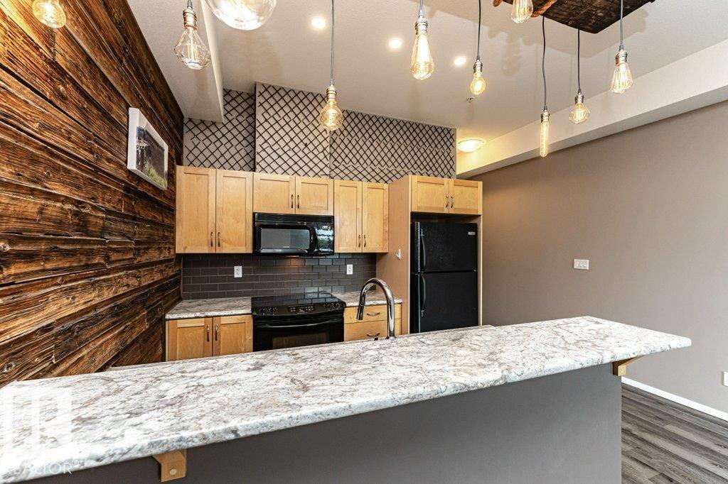 #404 10531 117 ST NW - 5
