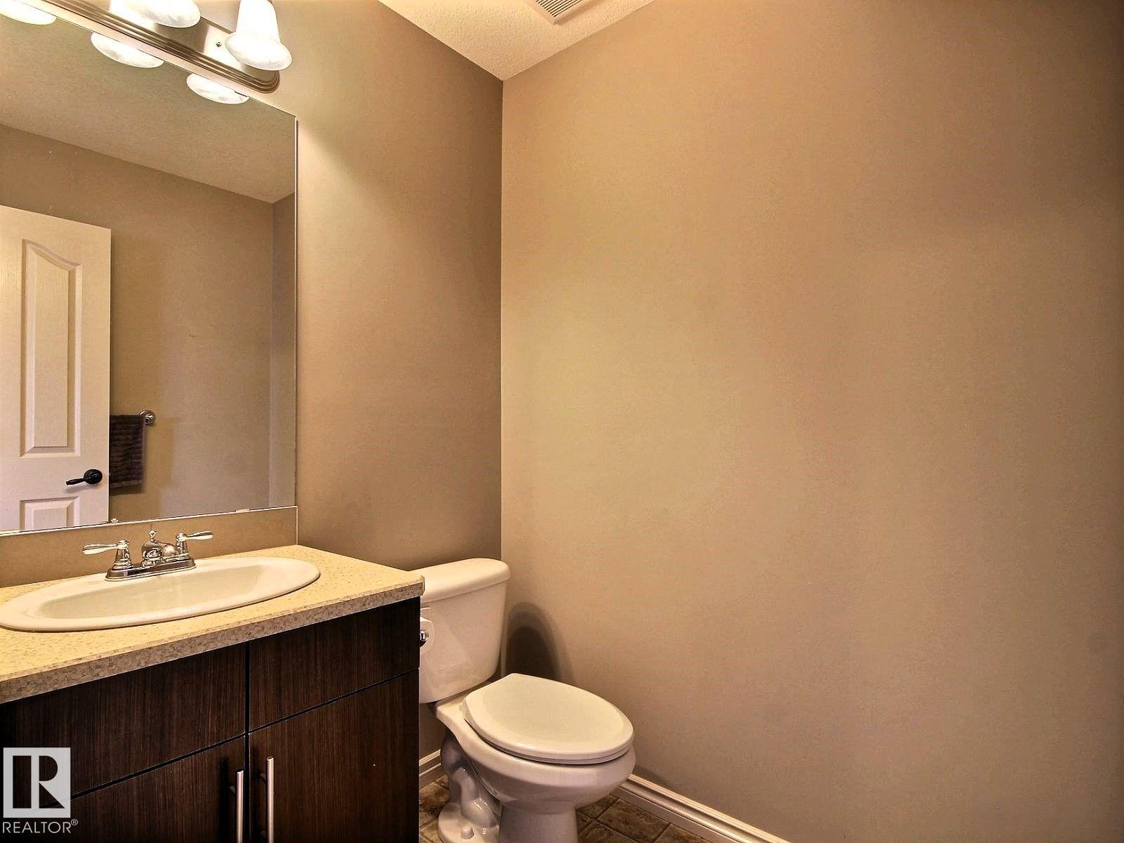 2153 28 ST NW - 8