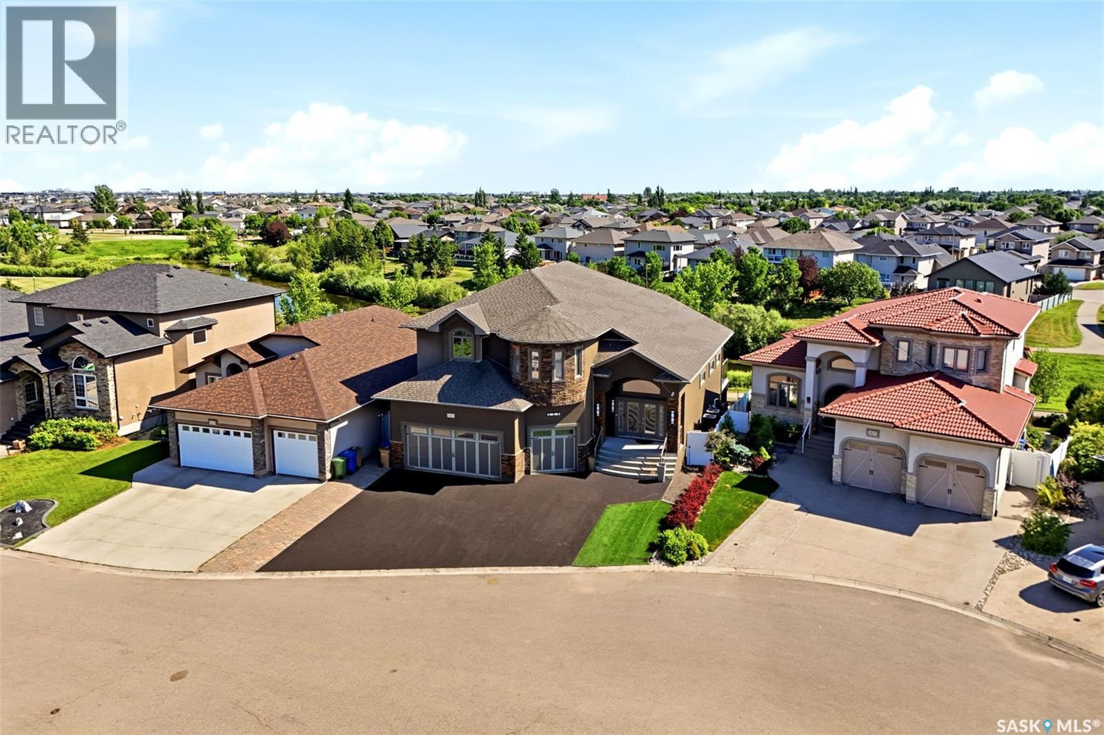 2423 LINNER BAY, Regina — photo 2