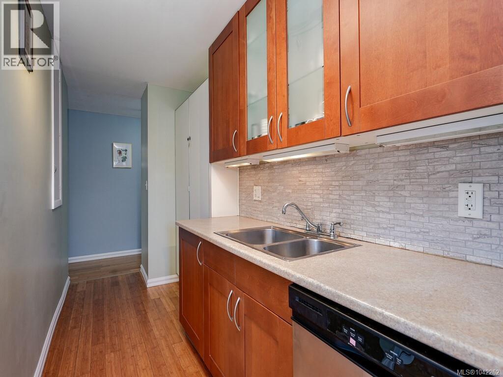 915 Inskip St - 6