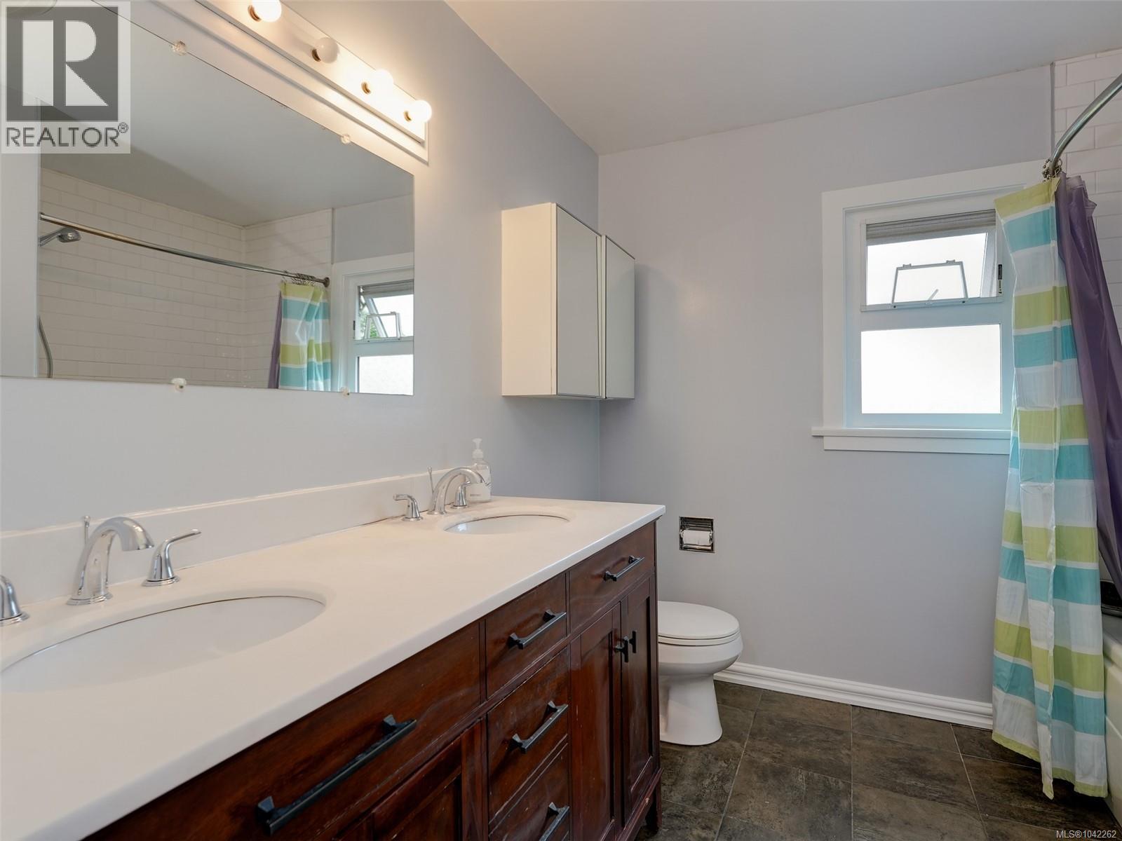 915 Inskip St - 10